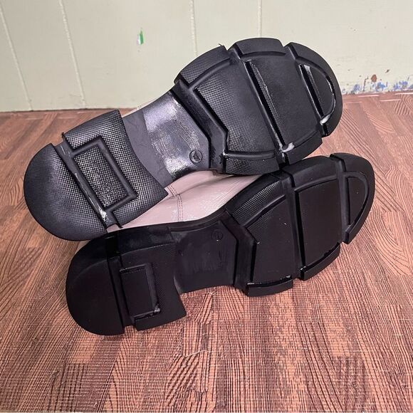 𝅺L’IDEA by Lori Patent Leather‎ Lug Sole Chelsea Boots Size 39 - Picture 6 of 8